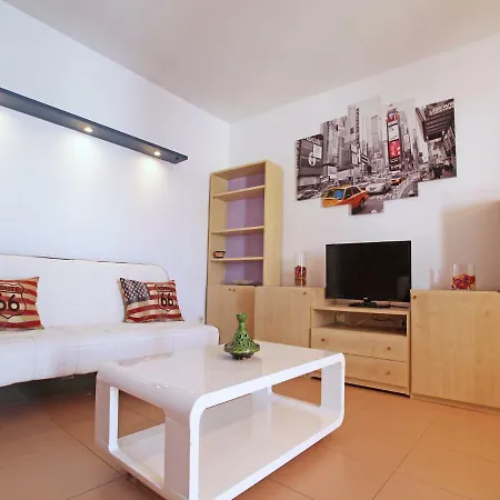 Tarrida 3 Bedroom Center Of Apartman